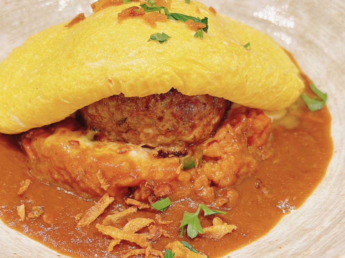 ふわとろオムレツハンバーグカレー